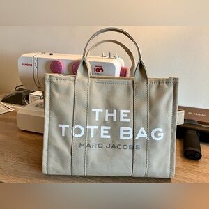 Marc Jacobs the canvas medium tote bag
